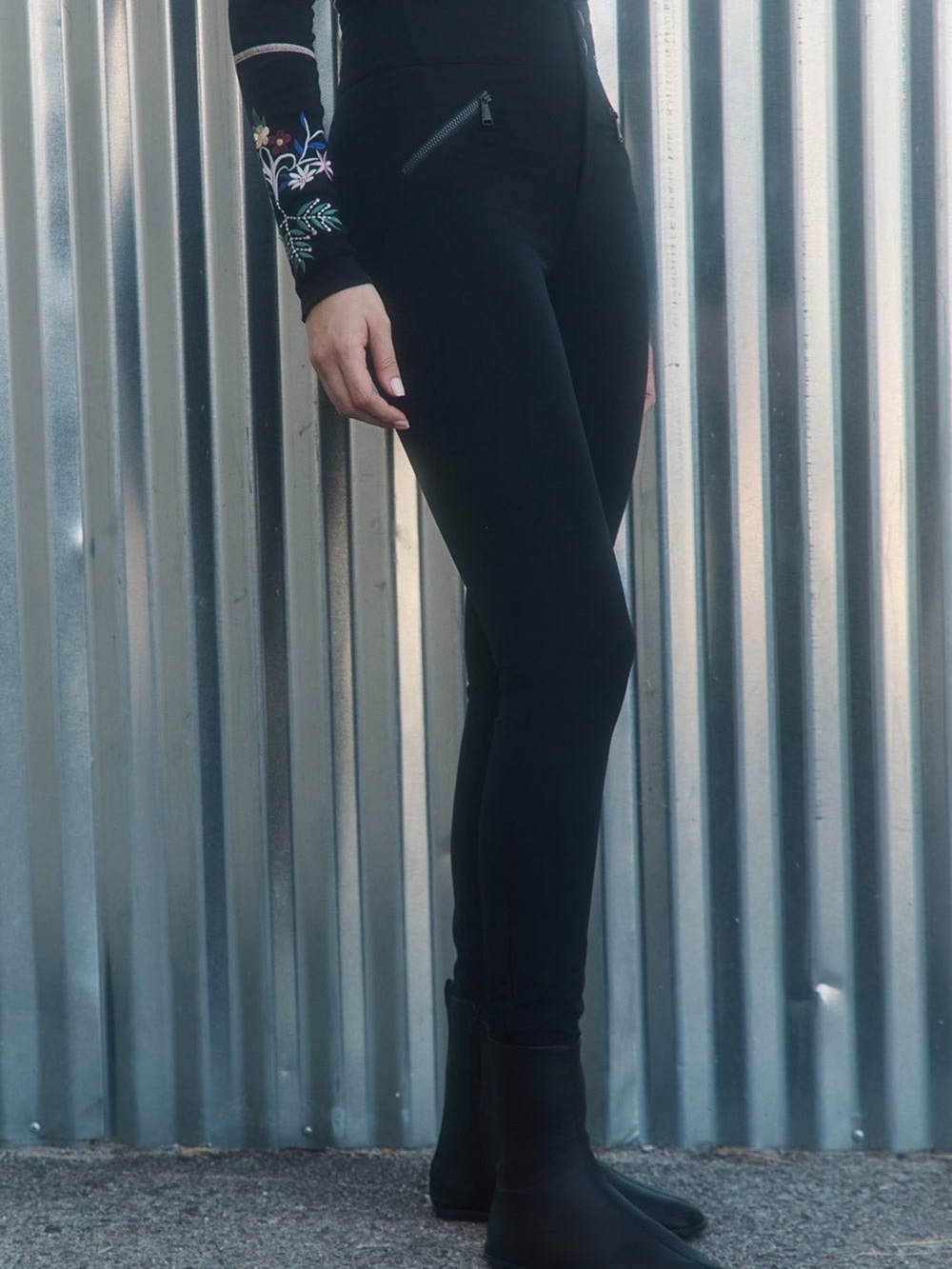 Alp N Rock Geneva Techno Pants in Black
Size Small
